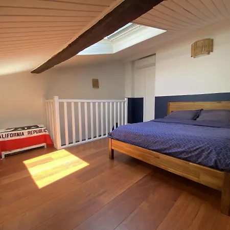 Appartement Le Saint Cyp - Briques Et Charme A *